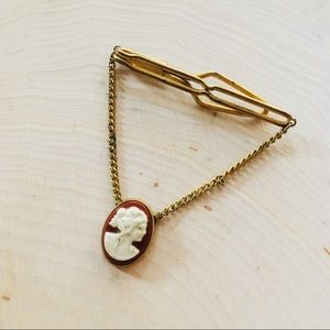 c a m e o • Tie Bar